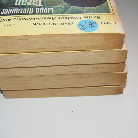 The Chronicles of Prydain Box Set by Lloyd Alexander | Vintage Dell 5 Books - Picture 8 of 11